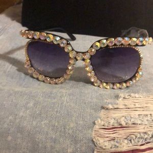 Sunglasses with rhinestones